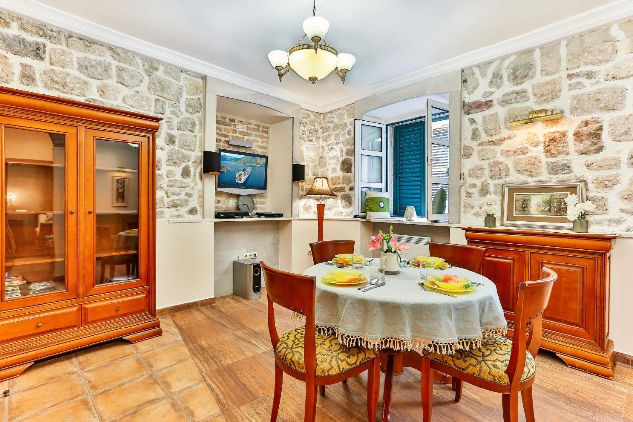 Apartman 367 Kotor Eksteriør bilde